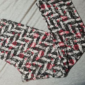 Lularoe TC Striped Paisley Leggings